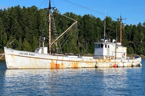 Sunken Harpswell fishing boat leaking oil, owner needs to take action